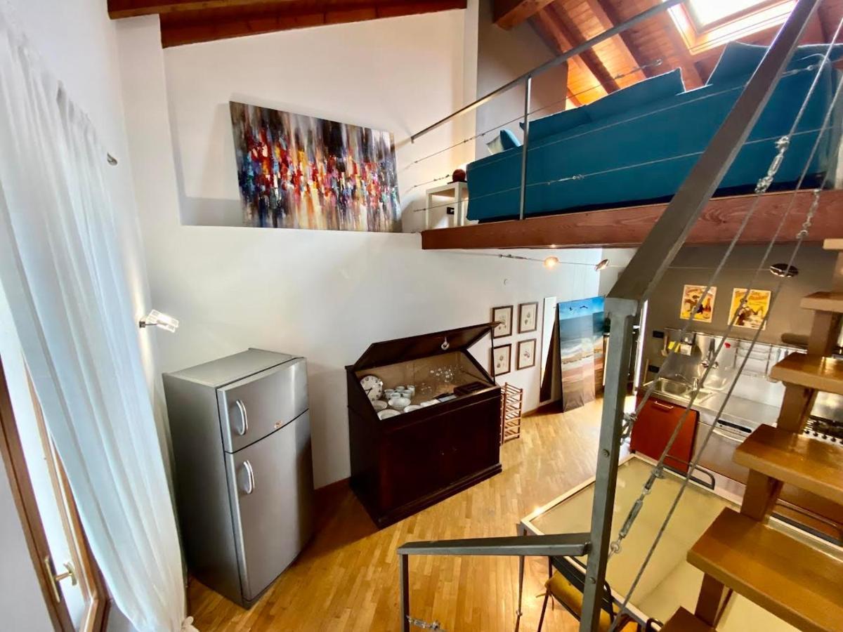 Apartamento Piccolo Rifugio Con Parcheggio Privato Gratuito Bérgamo Exterior foto