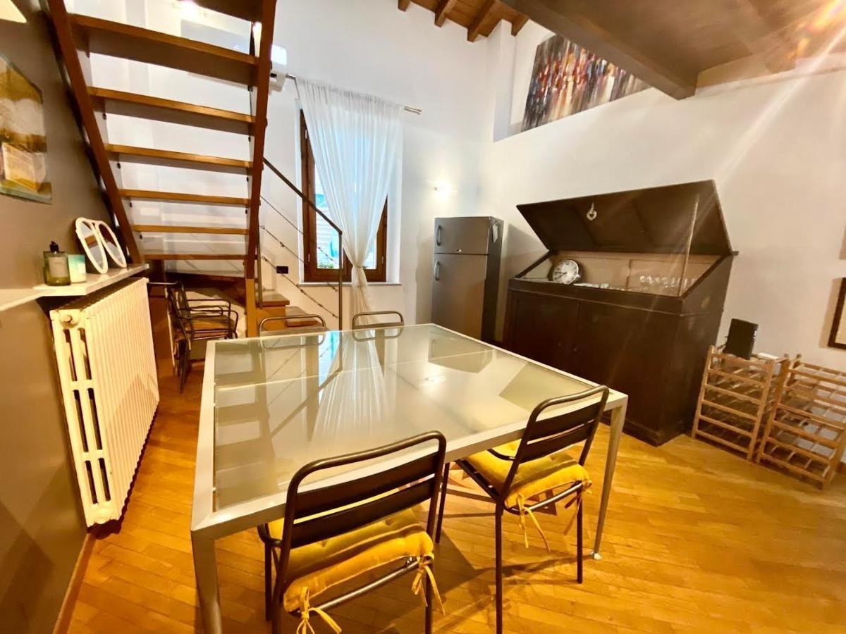 Apartamento Piccolo Rifugio Con Parcheggio Privato Gratuito Bérgamo Exterior foto